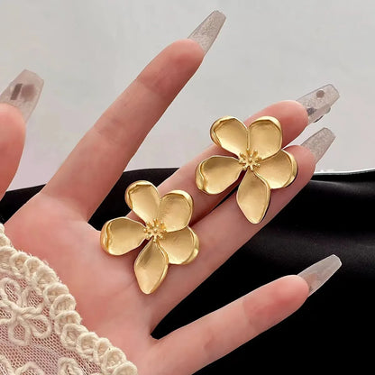Vintage Gold Plated Metal Flower Stud Earrings for Women