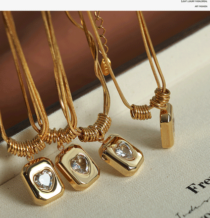 Vintage Heart Pendant Necklace – Gold Tone